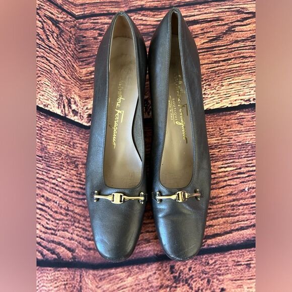 ‎Salvatore Ferragamo Heels Size 7.5 - Picture 2 of 11